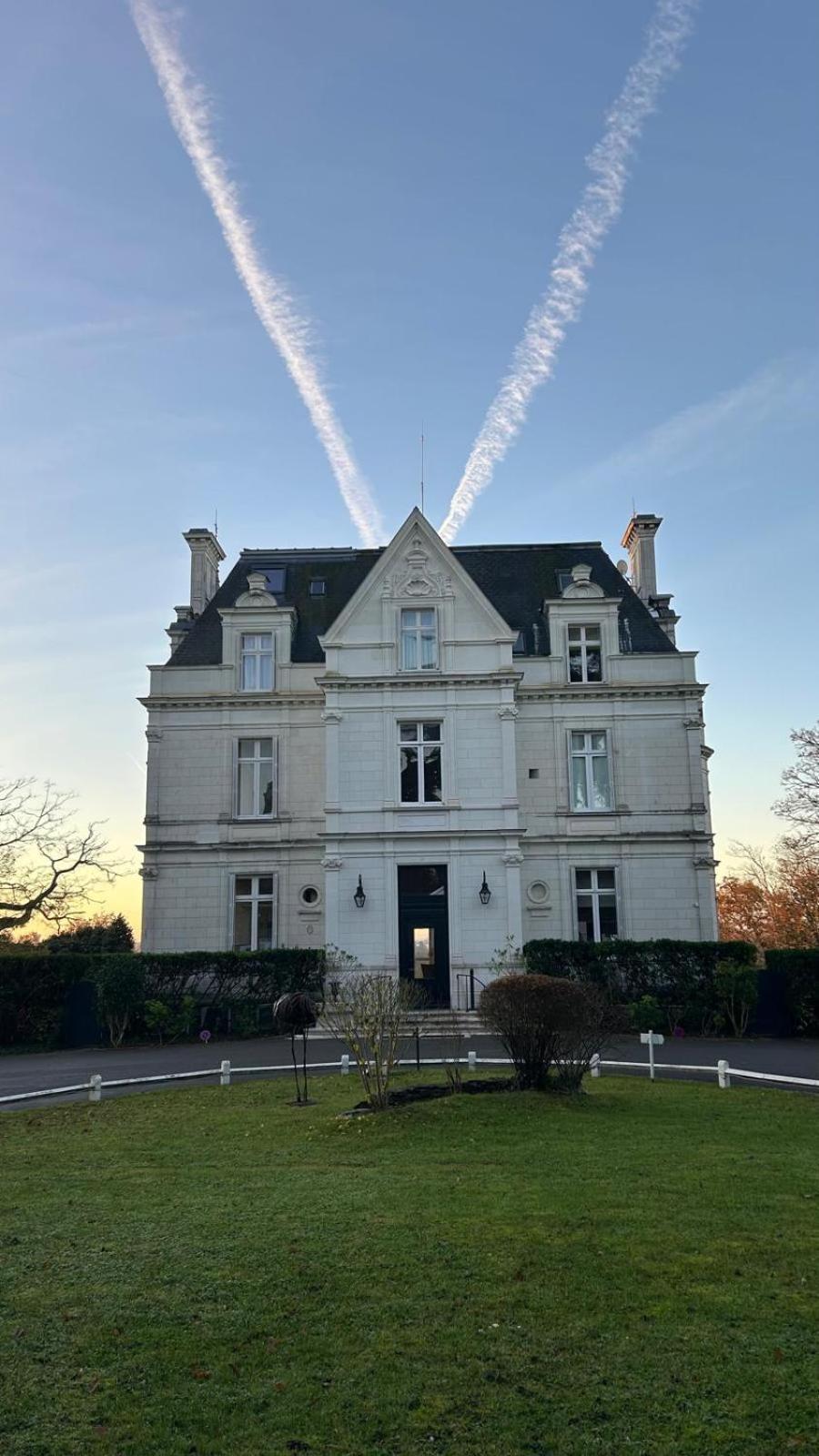 Hotel Domaine De La Tortiniere Veigné Exteriér fotografie
